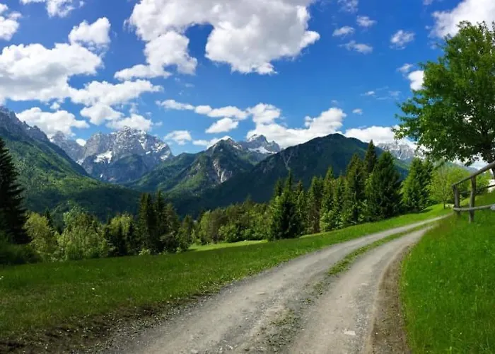 Country House Dovje Hétvégi ház *